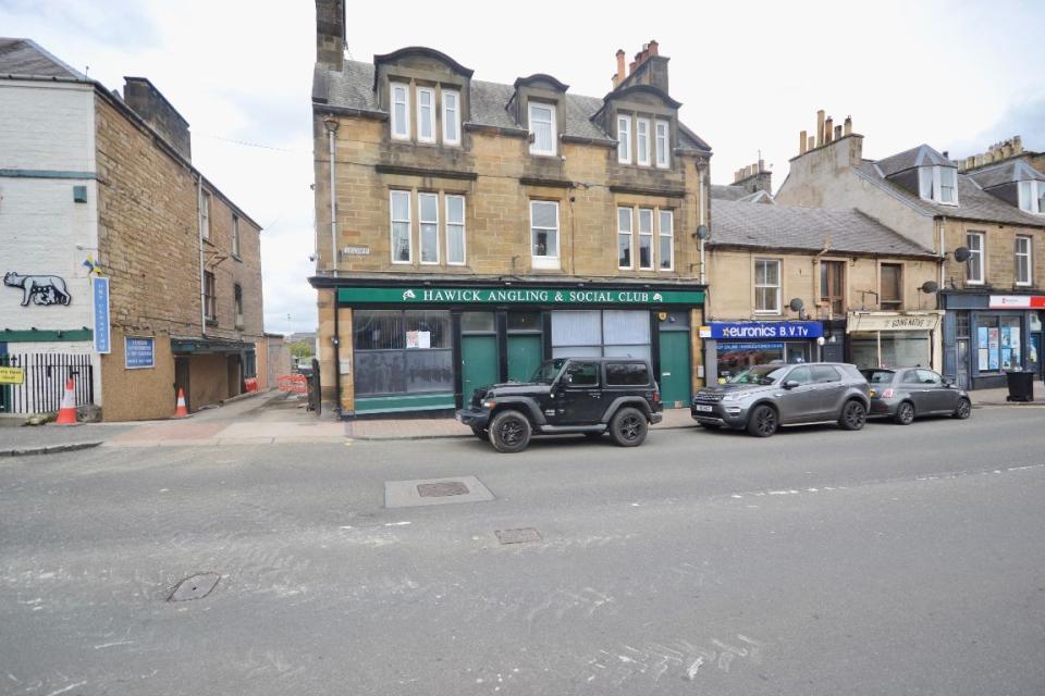 Image of 5/2 Sandbed
Hawick Hawick